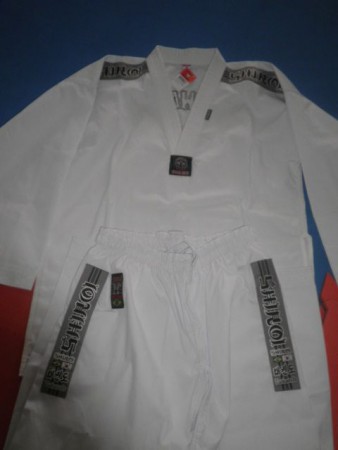 DOBOK DE TAEKWONDO
